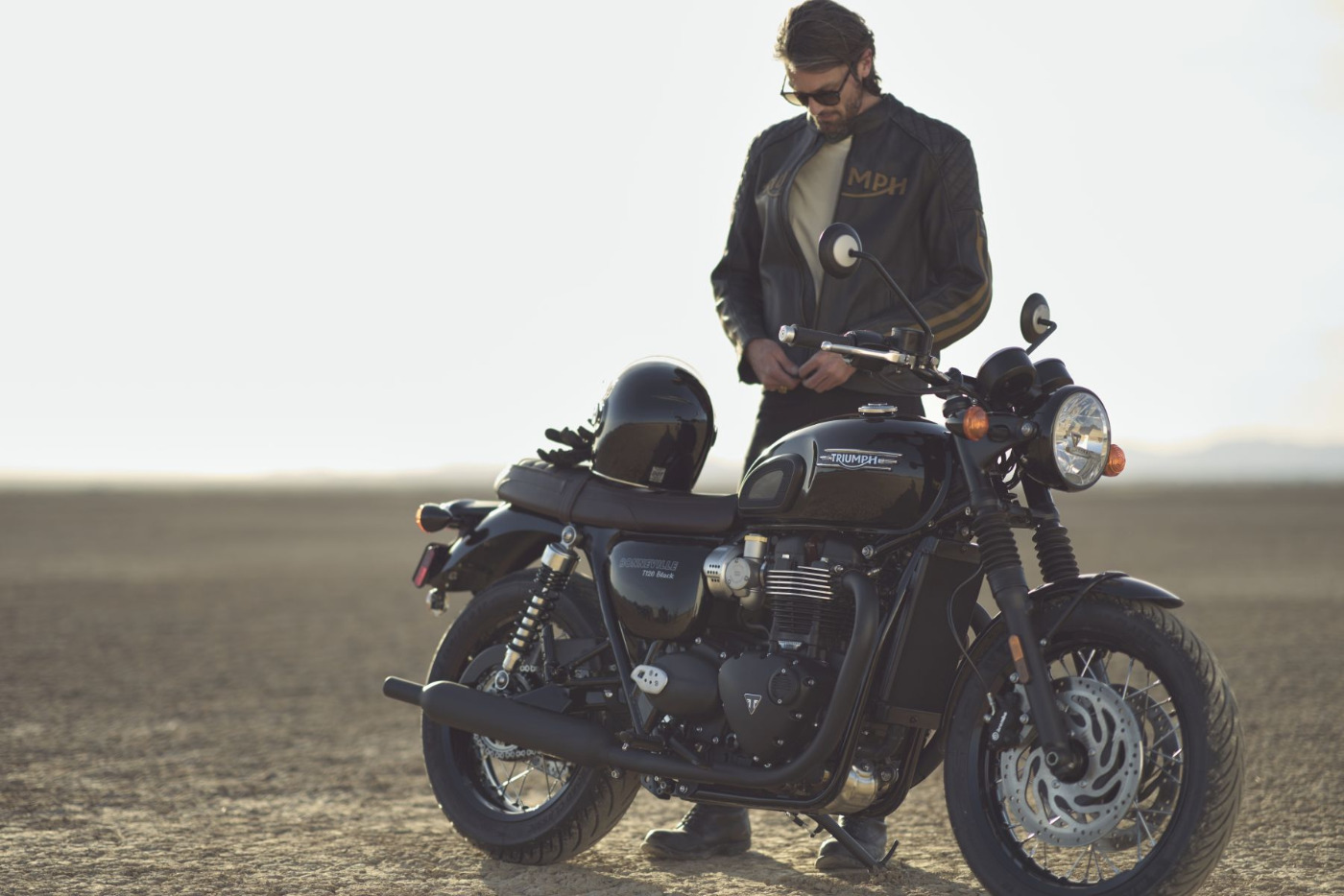 Bonneville T120 Black